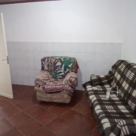 Village House - Near The Mountain بيت للعطل